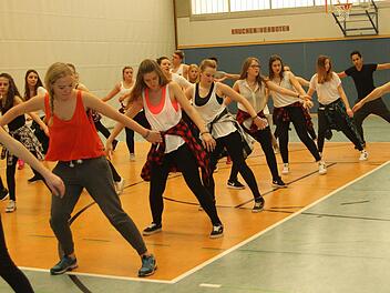 Beim "Top-Rocking" machten die Schüler schon bald eine tolle Figur. Fotos: Günther geiling