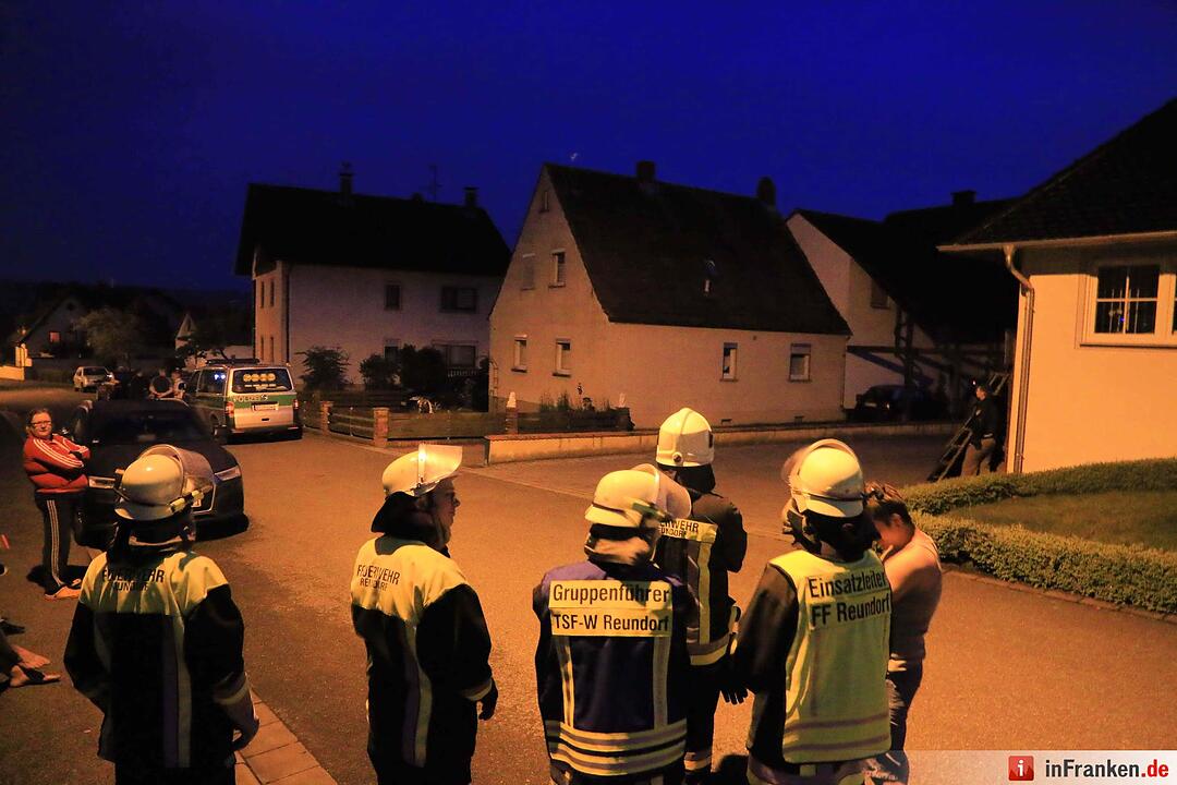 SEK stürmt Wohnhaus in Reundorf