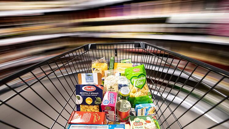 Die "Mogelpackung des Jahres 2019" ist das Nudelfertiggericht "Miracoli", das es seit letztem Jahr mit weniger Sauce und ohne Käse zu kaufen gibt - ohne gesonderten Hinweis. Symbolfoto: Fabian Sommer/dpa