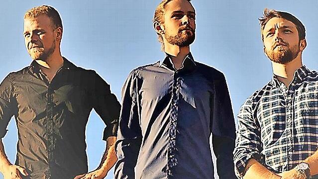 Darauf dürfen sich die Besucher des Benefizkonzerts freuen: Das Akustik-Trio "Lovely Dust" verleiht alten Klassikern sowie aktuellen Songs ein neues Gewand, indem diese sorgfältig für dreistimmigen Gesang und Gitarre arrangiert und neu interpretiert werden.