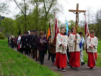 Unter dem biblischen Satz "Sucht der Stadt Bestes" fand die diesjährige St. Georgs-Prozession in Bad Brückenau zu Ehren des Schutzheiligen statt. Foto: Marion Eckert