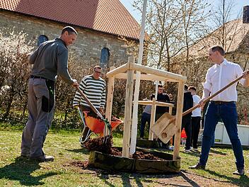 Bamberg: Projekt für Klimaschutz - neue Bäume für Auferstehungskirche Bamberg: Projekt für Klimaschutz - neue Bäume für Auferstehungskirche