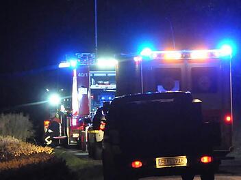 Die Einsatzkräfte hatten es zunächst schwer, die Unfallstelle zu erreichen.   Foto: Ralf Ruppert