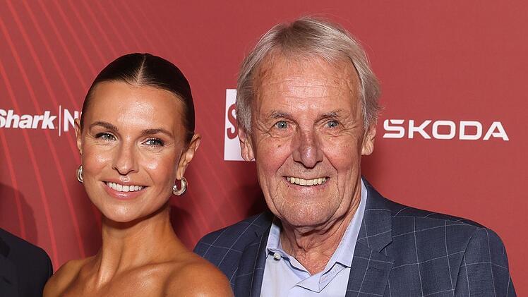 Laura und J&ouml;rg Wontorra reisen f&uuml;r "Wontorras World Cup - Vater. Tochter. WM" auf MagentaTV nach Kanada, Mexiko und in die USA.