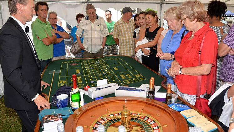 Auch Roulette konnten die Besucher des Spielbankfests ausprobieren.   Fotos: Peter Rauch