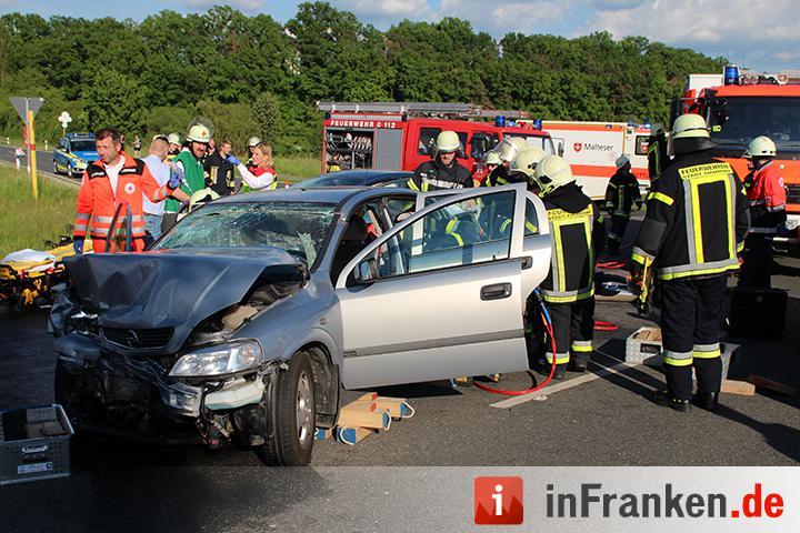 Landkreis Fürth: Frontalkollision bei Zirndorf
