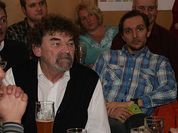 Hans Bramann in der Versammlung in Neuses Foto: Sylvia Hubele