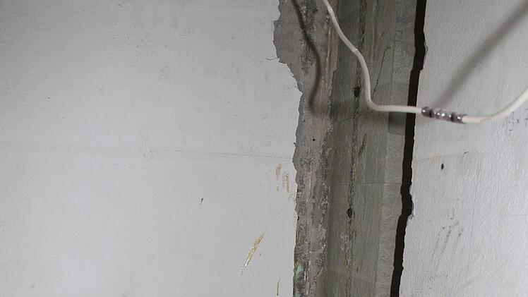 Die Wand des Abluftschachts ist das Problem - von hier sprudelte das Wasser.Sonny Adam