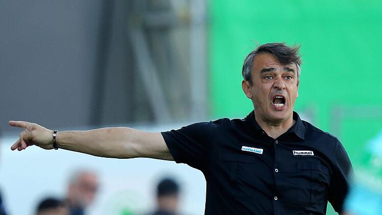Kleeblatt-Coach Damir Buric hofft auf einen erfolgreichen Heimauftakt gegen den SV Sandhausen. Foto: Daniel Karmann/dpa