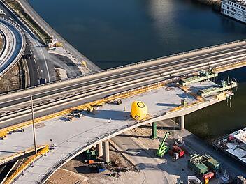 Abriss von Nürnberger Frankenschnellwegbrücke - "unvorhergesehene Schwierigkeiten"