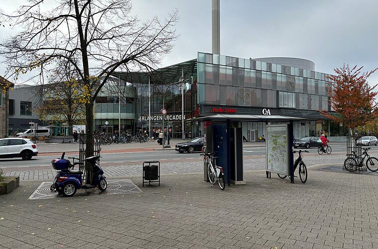 Erlangen Arcaden: Neueröffnung Ende August - Kette wirbt mit Gratis-Pommes
