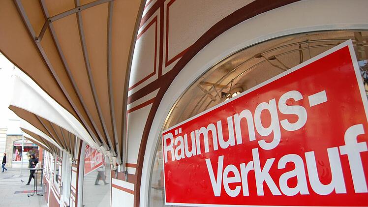 Räumungsverkauf: maiwald wird es künftig nur noch in der Stadthauspassage geben.
