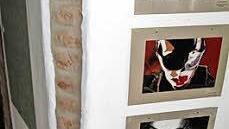 Weg mit dem Mauereck - und schon wirkt der Flur in dem alten Häuschen viel großzügiger. Foto: Sonja Adam