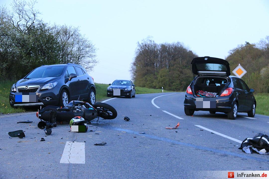 Unfall bei Ebern: Motorradfahrer schwer verletzt