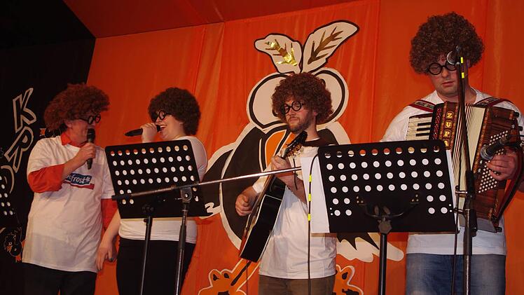Hans-Peter, Janet, Sebastian und Reimund (von links) sangen das Lied von den "Bofrost"-Kids.
