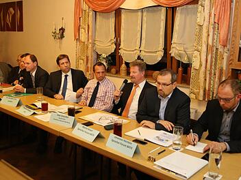 An der Veranstaltung nahmen alle politisch Verantwortlichen teil. Foto: Franz Galster