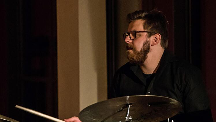 Das Quartett der Kontrabassistin Sina Rien gastierte  mit Christopher Lübeck (Klavier), Christian Patzer (Flöte, Saxofon) und Claas Lausen (Schlagzeug).Foto: Jochen Berger