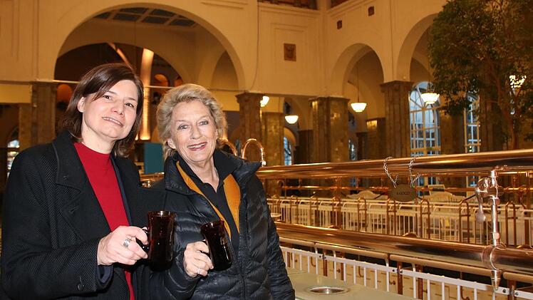 Manuela Rottmann und  die ehemalige Oberb&uuml;rgermeisterin von Frankfurt, Petra Roth (CDU), in Bad Kissingen. Archivfoto: Ralf Ruppert