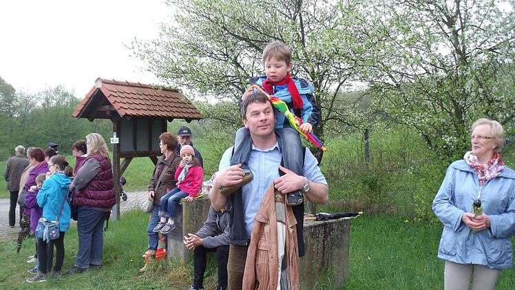 Wenn das Pferd fehlt, muss der Papa ran. Foto: Anette Schreiber