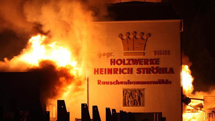 Im August wird das Sägewerk in Rauschenhammermühle ein Opfer der Flammen. Foto: NEWS5/Fricke