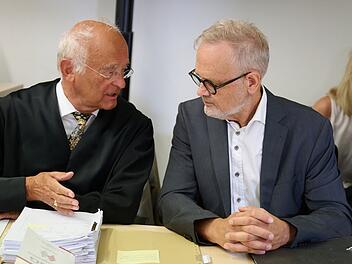 Klage gegen Verbot von Schwangerschaftsabbrüchen