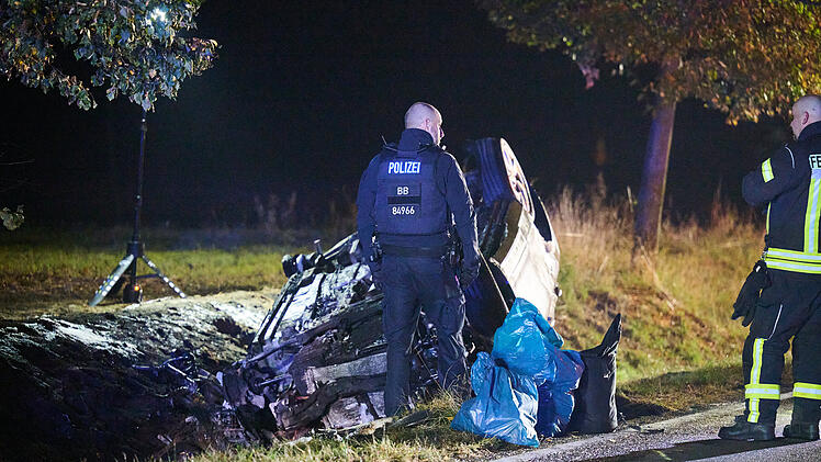 Vier Tote bei Unfall auf Landesstra&szlig;e in Brandenburg