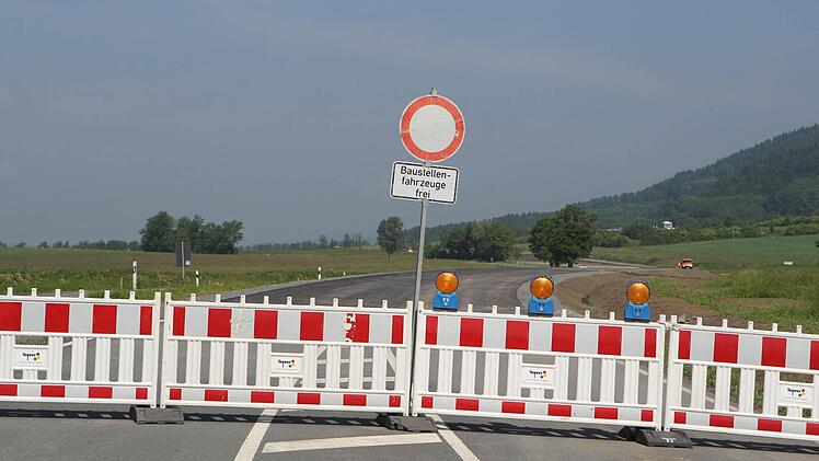 Straßensperre bei Rugendorf