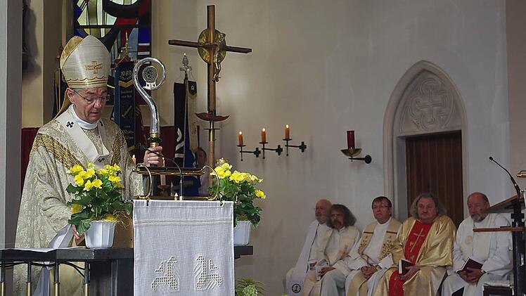 Erzbischof Ludwig Schick sprach in seiner Festpredigt über die Bedeutung der Kirche.