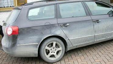 So sehen die Autos aus, wenn sie am Schicker-Steinbruch vorbeifahren. Die Fotos zeigte Dieter Hildner in der Versammlung.