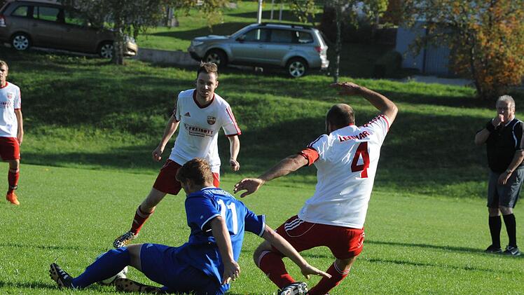 Blick auf das Spiel der Woche in Großwenkheim. Foto: Hopf