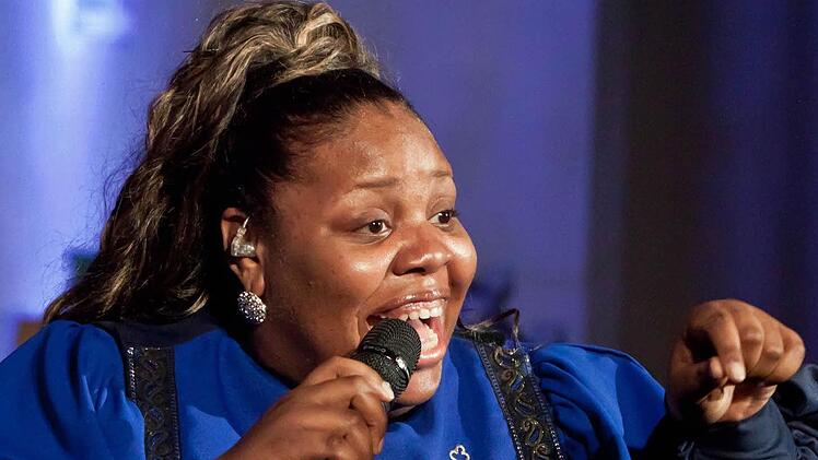 Gefeiertes Gastspiel: "The Best of Black Gospel" in der Heilig-Kreuz-Kirche Coburg.Foto: Jochen Berger