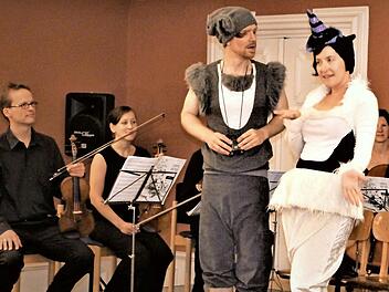 Das Projekt "Kinderkultur" macht Lust auf mehr. Am Sonntag fiel im Ahnensaal der Startschuss mit dem "Karneval der Tiere". Auf der Bühne standen Musiker der Bamberger Symphoniker und das Moderatorenteam "Katz und Esel". Foto: Werner Reißaus