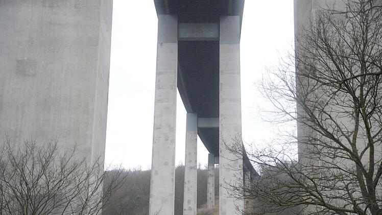 Die Grenzwaldbrücke bei Speicherz soll für 225 Millionen Euro neu gebaut werden. Frühester Baubeginn wäre aber 2027. Foto: Steffen Standke
