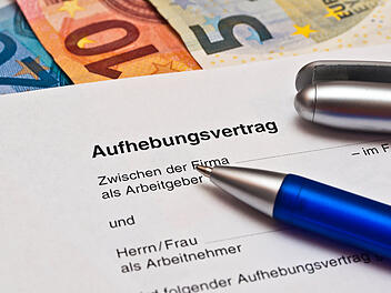 Vertrag, Kugelschreiber, Euro-Scheine, Geld