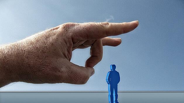 Kann ein Arbeitgeber einen Mitarbeiter wegen Krankheit entlassen?