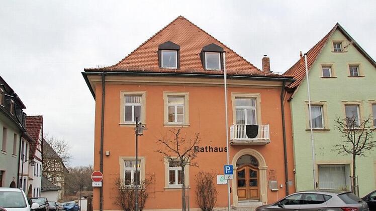 Die Verwaltungsgemeinschaft investiert heuer rund 70 000 Euro in das Stadtsteinacher Rathaus. Foto: BR-Archiv