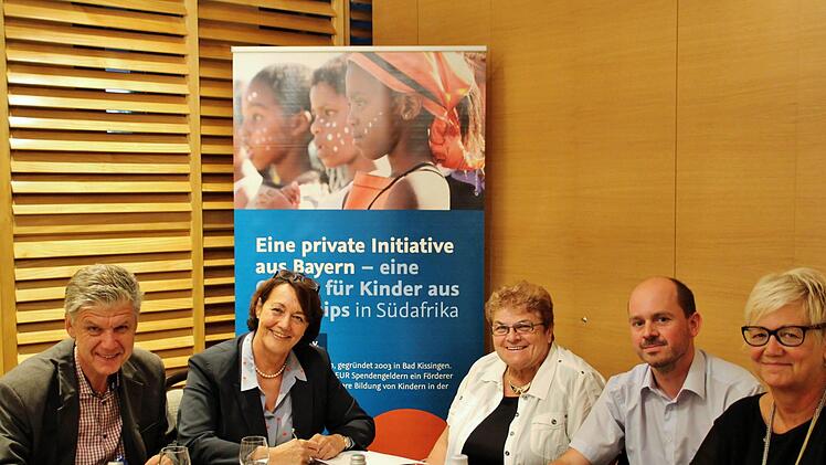 Cape Classic verbindet Freude an Musik mit sozialem Engagement: Der neu gewählte Vorstand (von links) Bernd Hammer, Gabi Zahn, Martha Müller, Andreas Metz und Roswitha Schmitt.  Foto: Werner Vogel