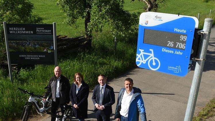 Kreis Bamberg: Erste automatische Fahrradz&auml;hlstelle eingeweiht