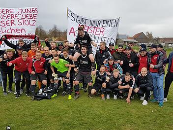 Die Zeit in der A-Klasse geht nach drei Jahren zu Ende: Als vorzeitiger Meister der Staffel 2 schafft der ASV Hollfeld den Sprung in die Kreisklasse. ASV Hollfeld