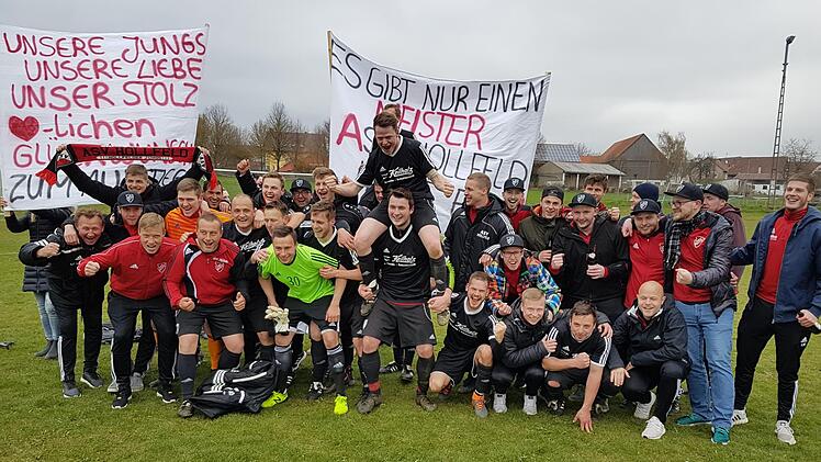 Die Zeit in der A-Klasse geht nach drei Jahren zu Ende: Als vorzeitiger Meister der Staffel 2 schafft der ASV Hollfeld den Sprung in die Kreisklasse. ASV Hollfeld