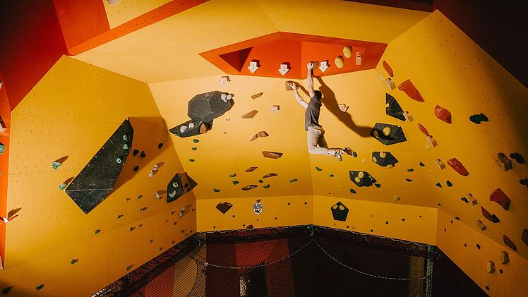 Bubenreuth: Neue Boulderhalle "Frankenjura" hat geöffnet - "größter Holzbau Deutschlands"