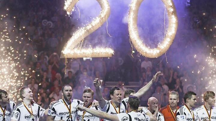 5. Juni 2015: Am 34. Spieltag der 1. Handball-Bundesliga besiegte der THW Kiel den TBV Lemgo und feierte seine 20. Deutsche Meisterschaft. Heute Abend tritt das Spitzenteam in Coburg an. Foto: Axel Heimken