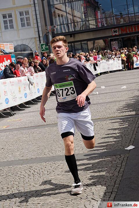 Weltkulturerbelauf 2017 in Bamberg: Der Zieleinlauf am Maxplatz