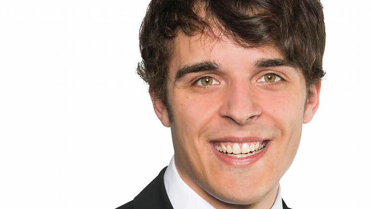 Sebastian Herter (Freie Wähler): Ich hoffe, dass sich möglichst viele Kronacher Bürger und auch einige Bürger aus dem Lichtenfelser Landkreis im Schützenheim einfinden. Das ist nochmal eine Möglichkeit, alle Kandidaten kennenzulernen und auf die Unterschiede zwischen den Parteien aufmerksam gemacht zu werden. Außerdem kann man Politik so live erleben, was sonst selten möglich ist. Ich hoffe, dass nicht nur Fragen der Presse kommen, sondern dass die Kandidaten auch auf Fragen der Bürger eingeg...