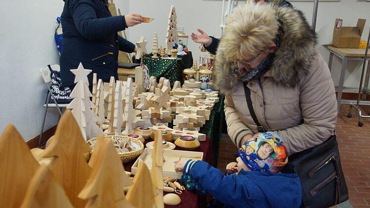Beim Weihnachtsmarkt in Großwenkheim Anton Then