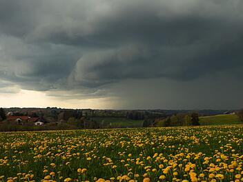 Dunkle Wolken in Bayern
