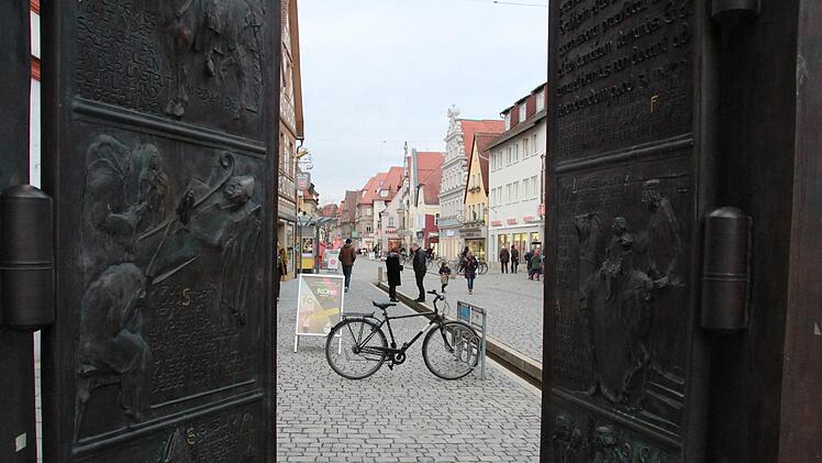 Der Blick durch die Porta Vorchheimensis zeigt: Auf den neuen Verein HeimFOrteil wartet in Forchheim viel Arbeit.Franziska Rieger