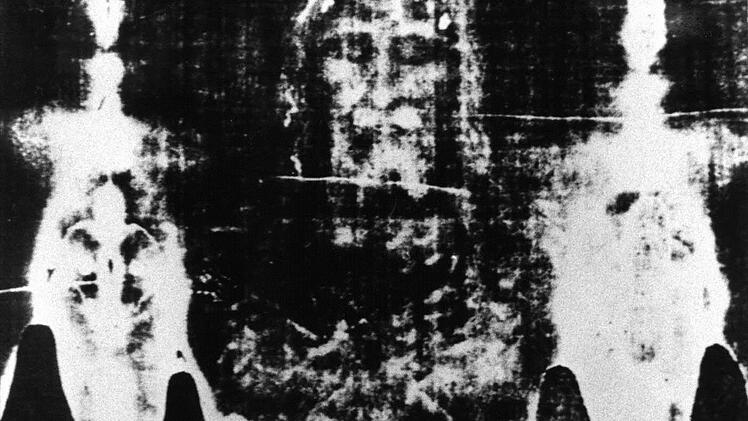 Der Negativabdruck lüftet das Geheimnis des Turiner Grabtuchs. Dessen Echtheit ist umstritten. Foto: dpa