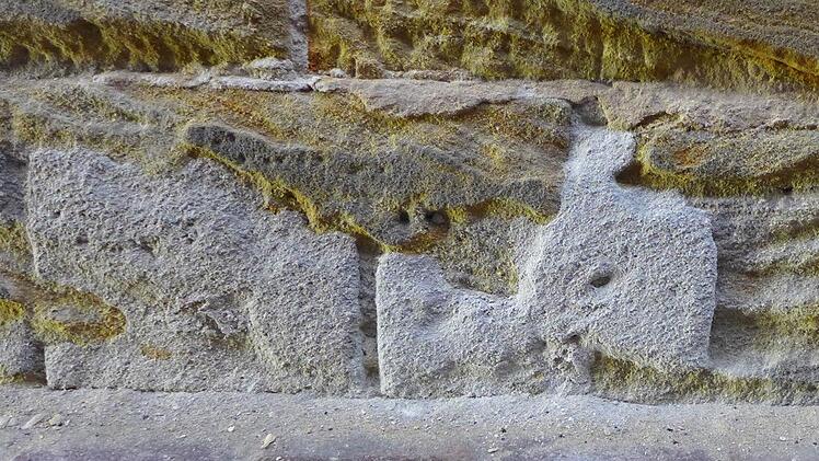 Ein Salzschaden an der Alten Hofhaltung  Foto: Bayerische Schlösserverwaltung/K.Häfner