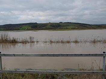 Nicht gut: Über Wochen hinweg überflutete landwirtschaftliche Flächen  bescheren den  Landwirten Probleme und Ernteausfälle im kommenden Jahr.